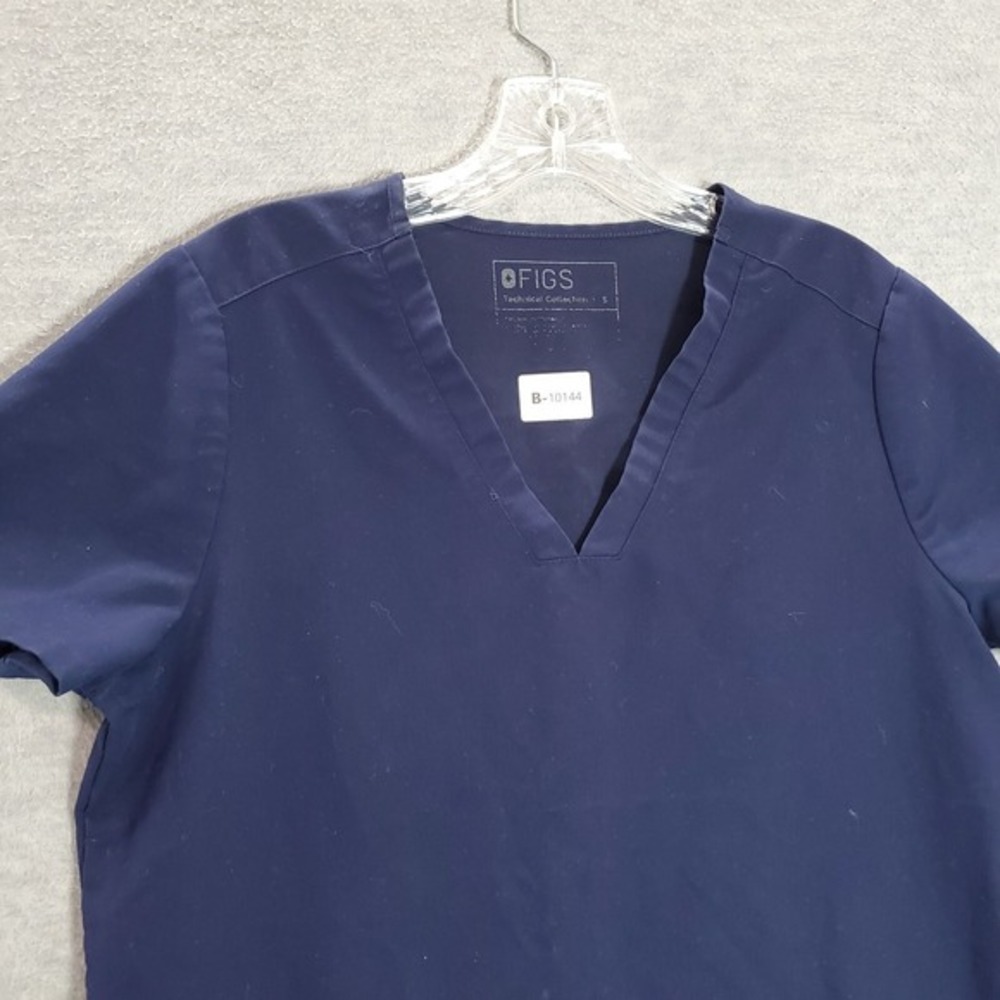 FIGS Women Scrub Top Small Blue V Neck Logo Technical Collection Pockets - Picture 2 of 9